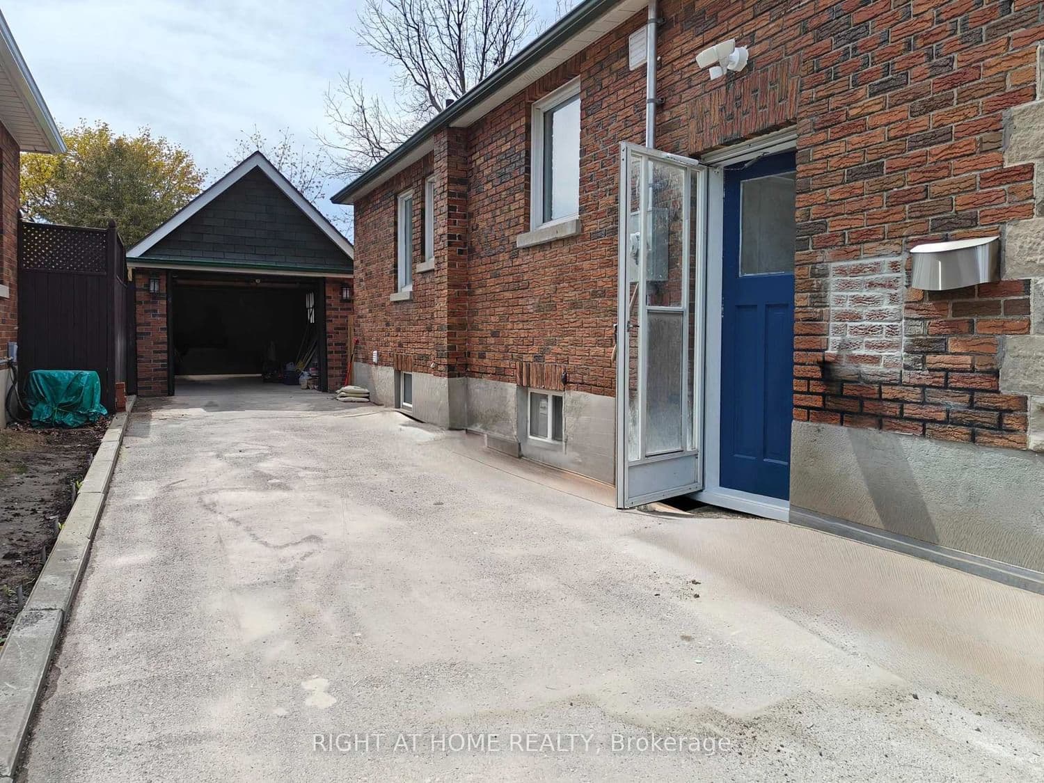 Basement - 92 Cadillac Avenue, Oshawa, ON