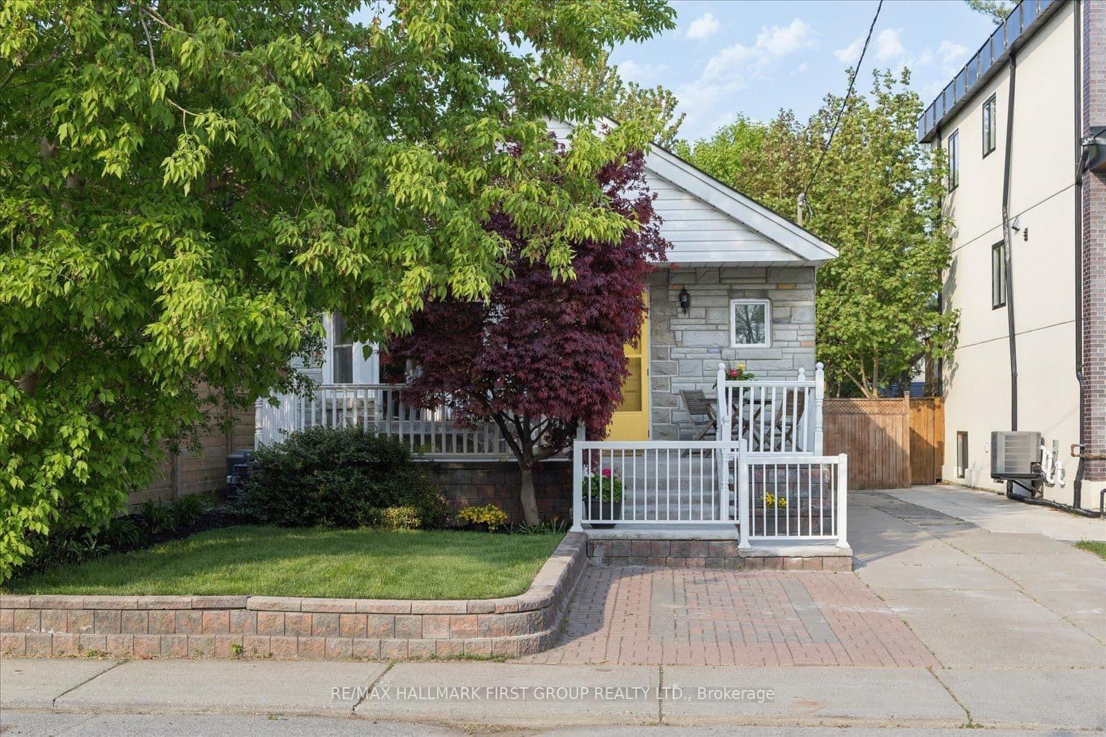 31 Machockie Road, Toronto, ON — photo 2
