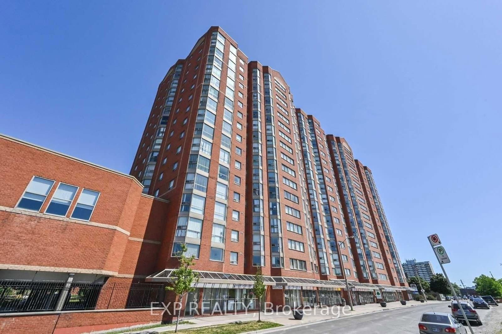 LPH17 - 2466 Eglinton Avenue, Toronto, ON — photo 2