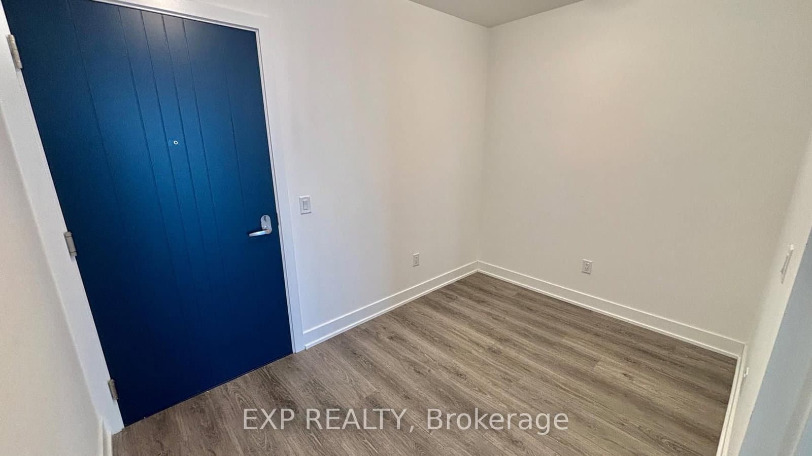 921 - 2545 Simcoe Street, Oshawa, ON — photo 2