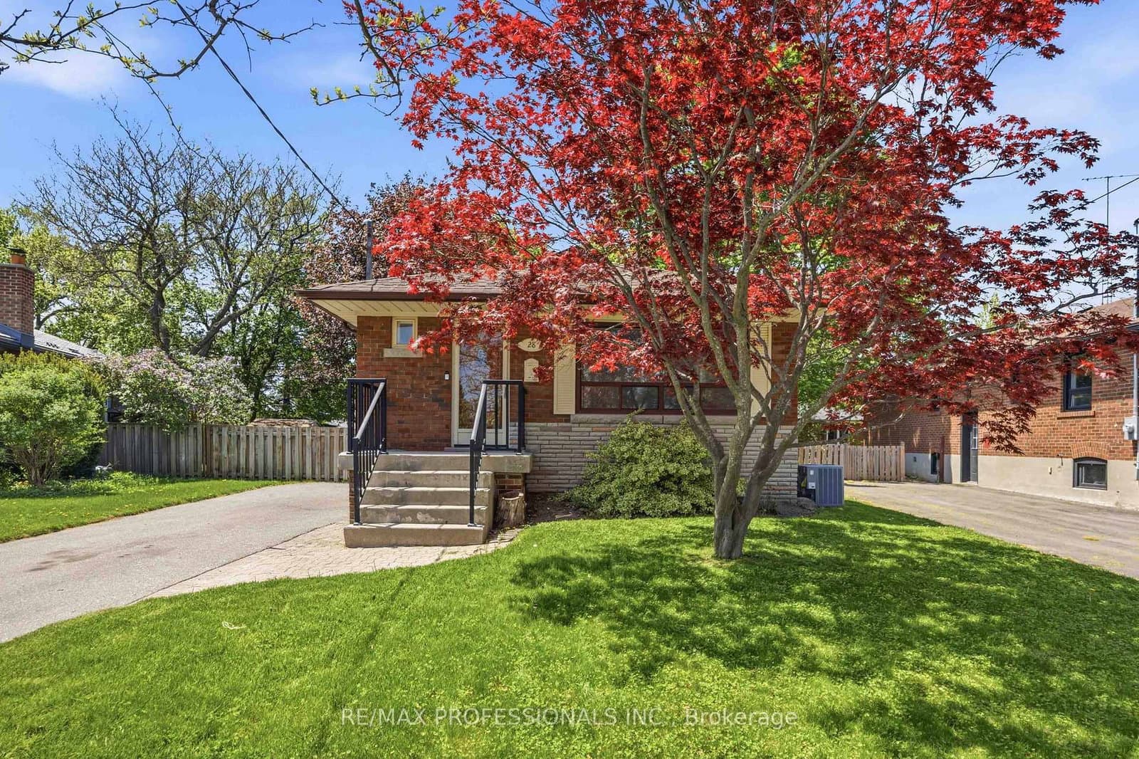 28 Chandler Drive, Toronto, ON — photo 2