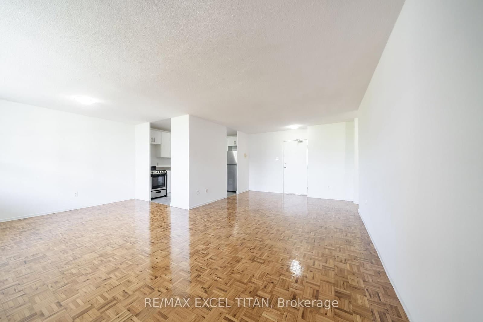 412 - 5 Glamorgan Avenue, Toronto, ON — photo 3