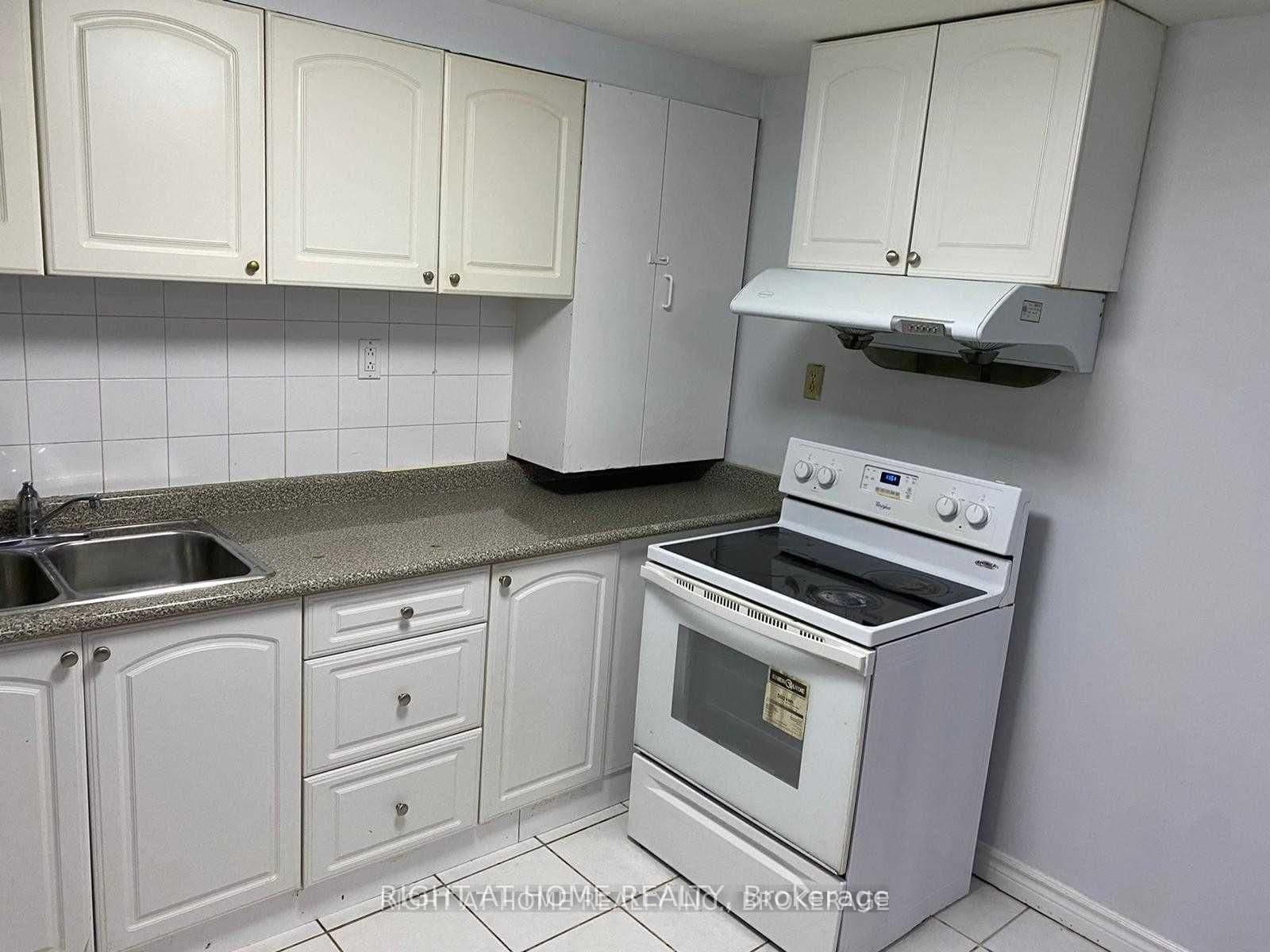 (Bsmt) - 18 Big Red Avenue, Toronto, ON — photo 2