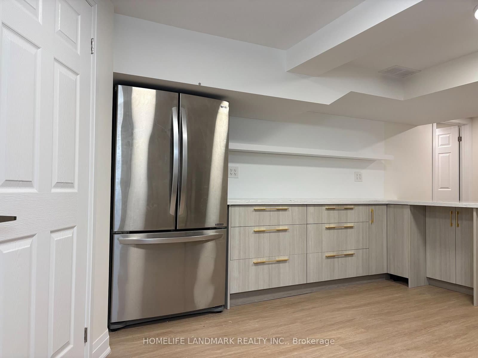 Lower 39 Silversted Drive, Toronto, ON