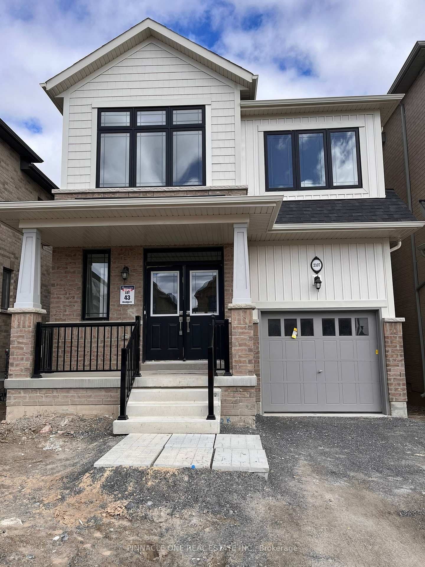 2107 Hallandale Street, Oshawa, ON