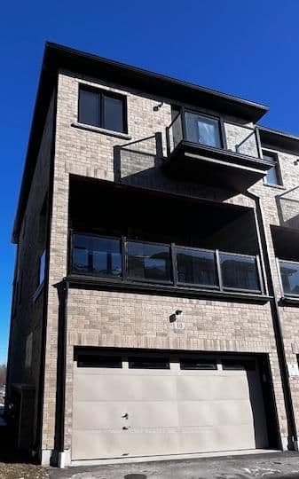 10 Dockside Way, Whitby, ON — photo 2