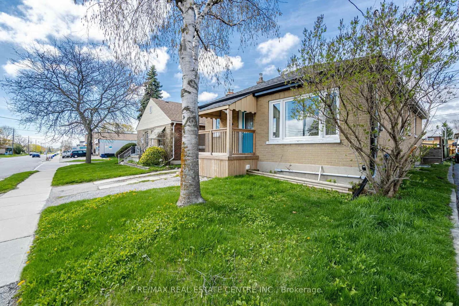 UPPER LEVEL - 102 Wilson Road, Oshawa, ON