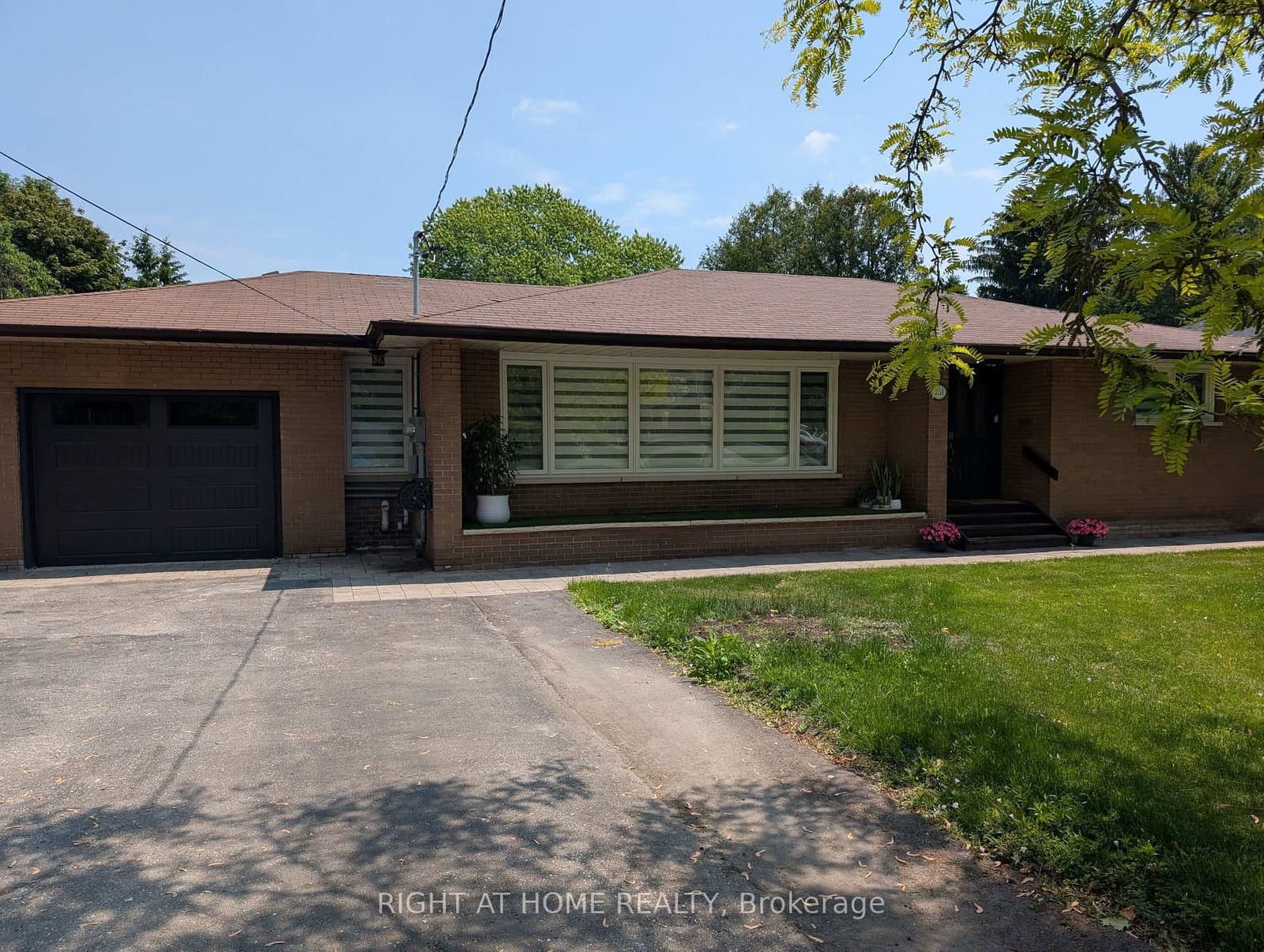 Unit 2 - 251 Meadow Road, Whitby, ON