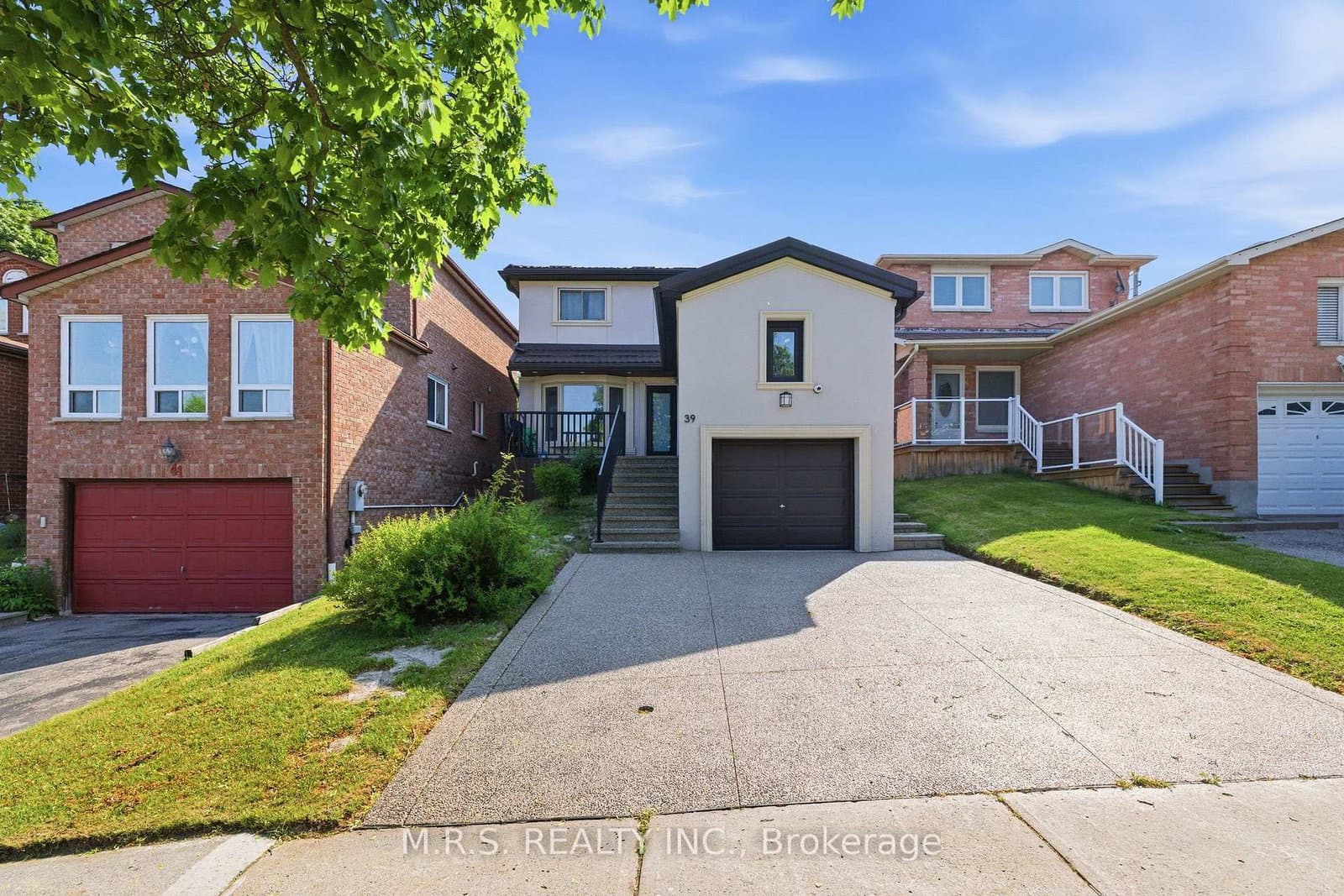 Bsmnt - 39 Palmer Drive, Ajax, ON