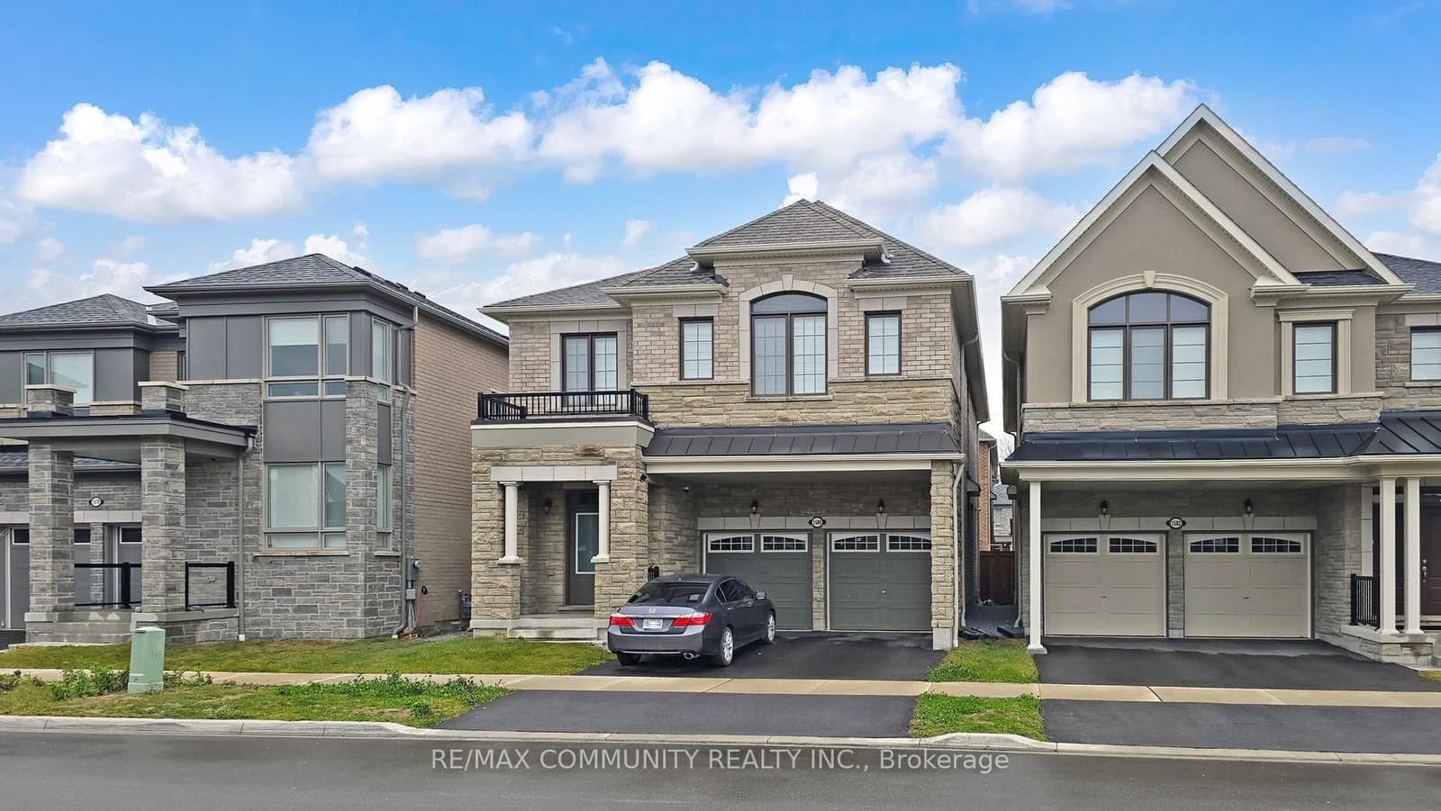 1580A Honey Locust Place, Pickering, ON — photo 3