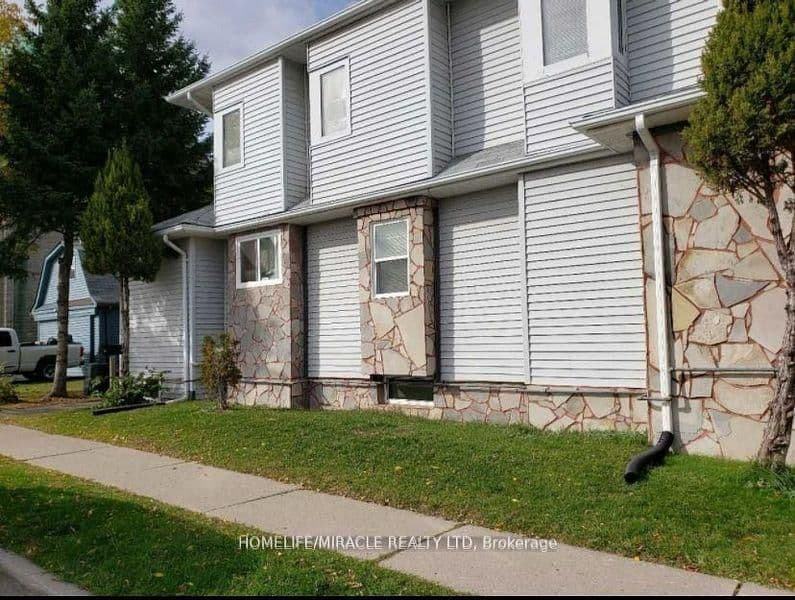 Unit 2 - 598 Front Street, Oshawa, ON