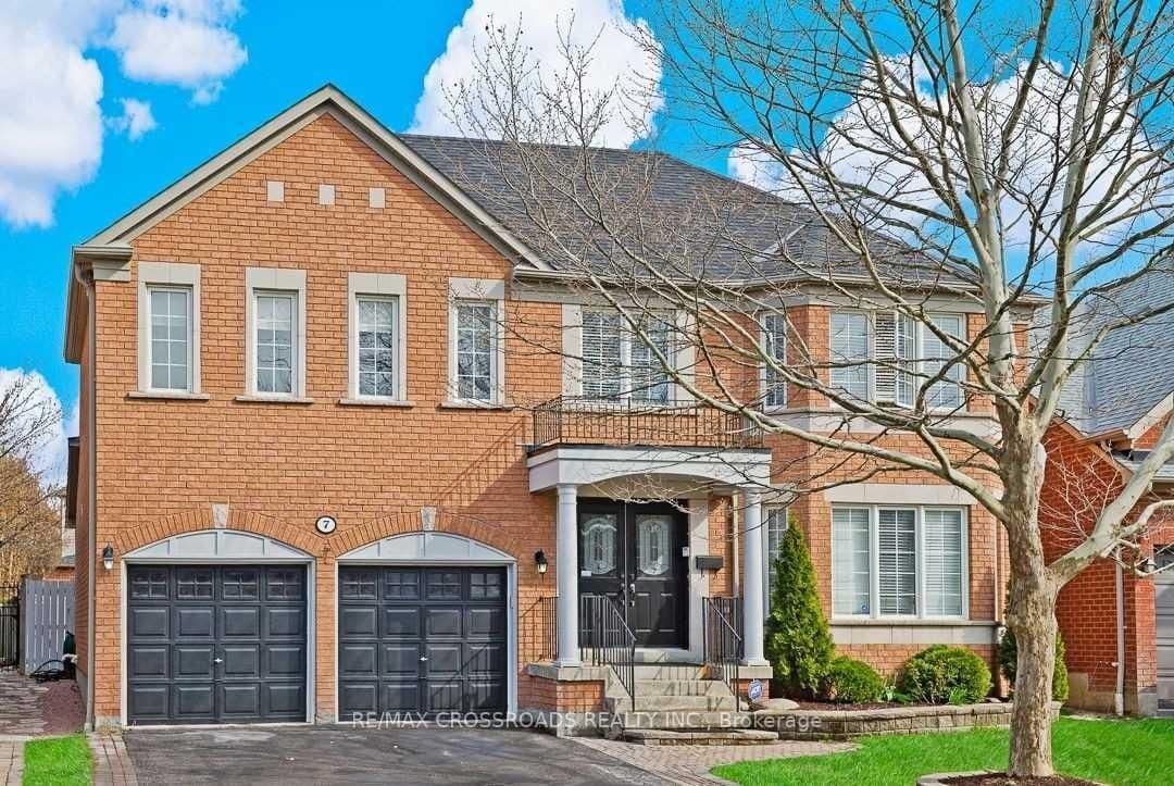 7 McAlpine Avenue, Ajax, ON