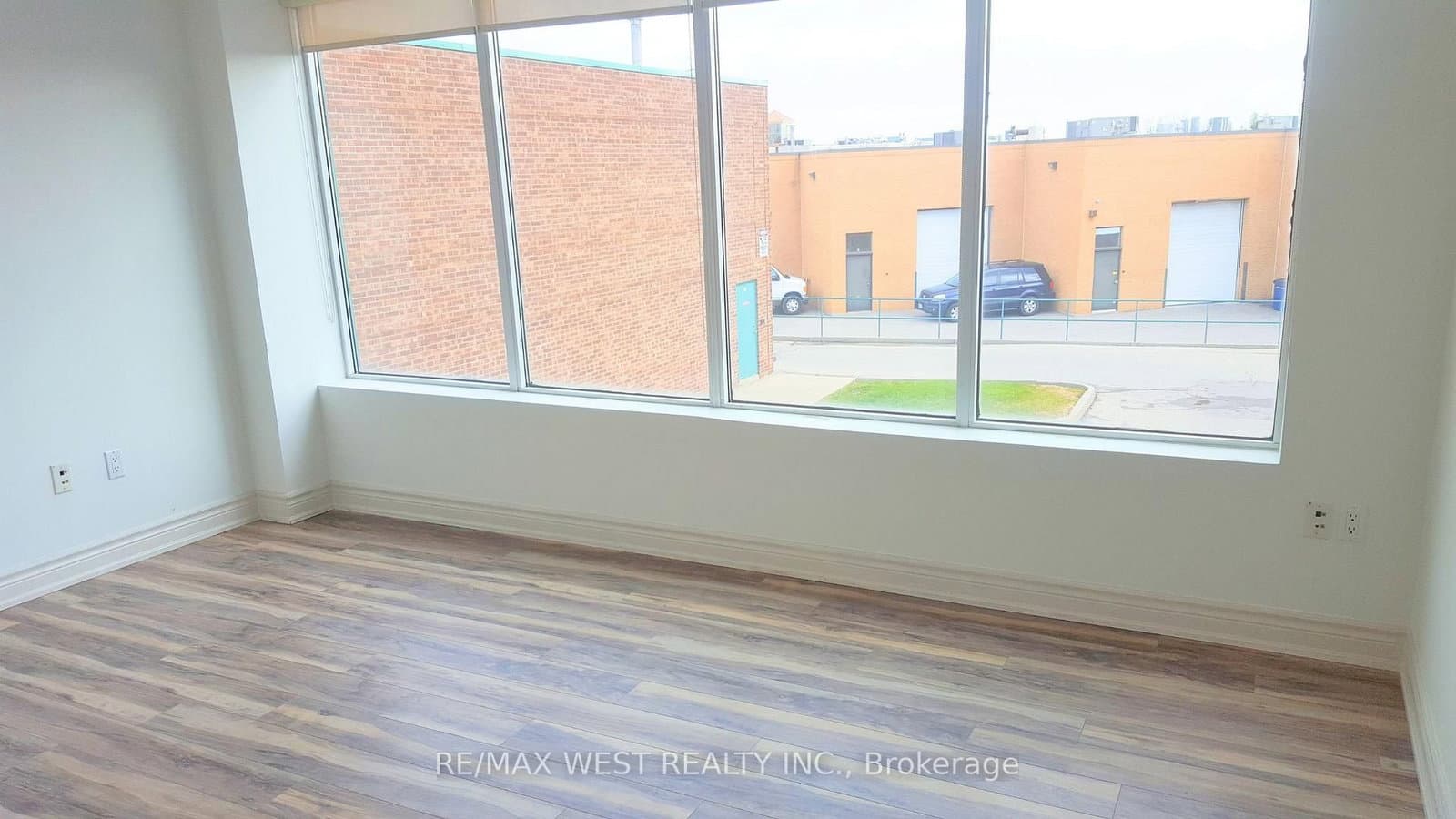 17 - 115 Woodstream Boulevard, Vaughan, ON