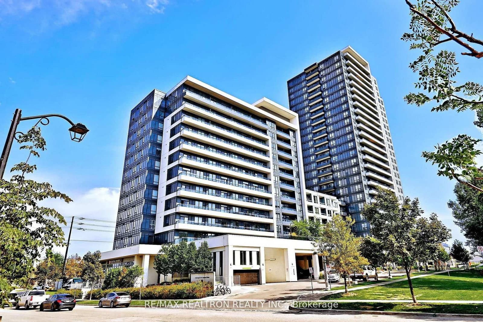 1122 - 7900 Bathurst Street, Vaughan, ON