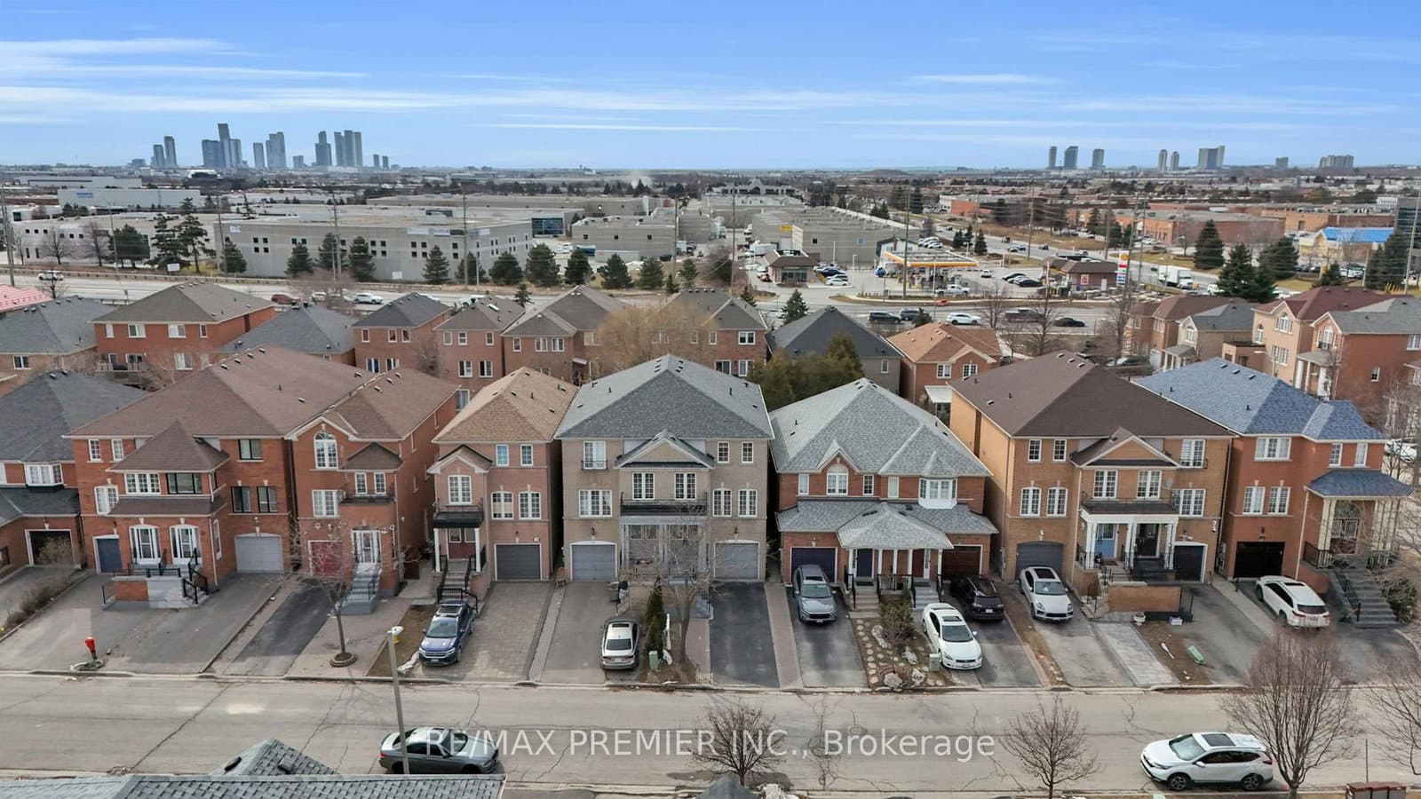 12 Yellowood Circle, Vaughan, ON — photo 3