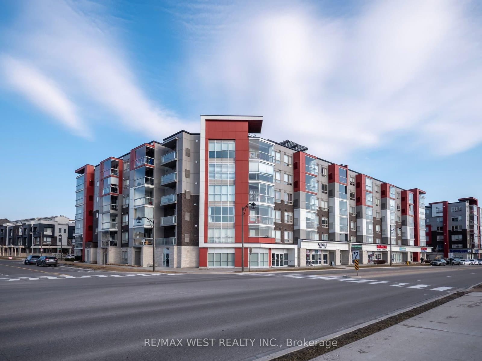 605 - 58 Adam Sellers Street, Markham, ON