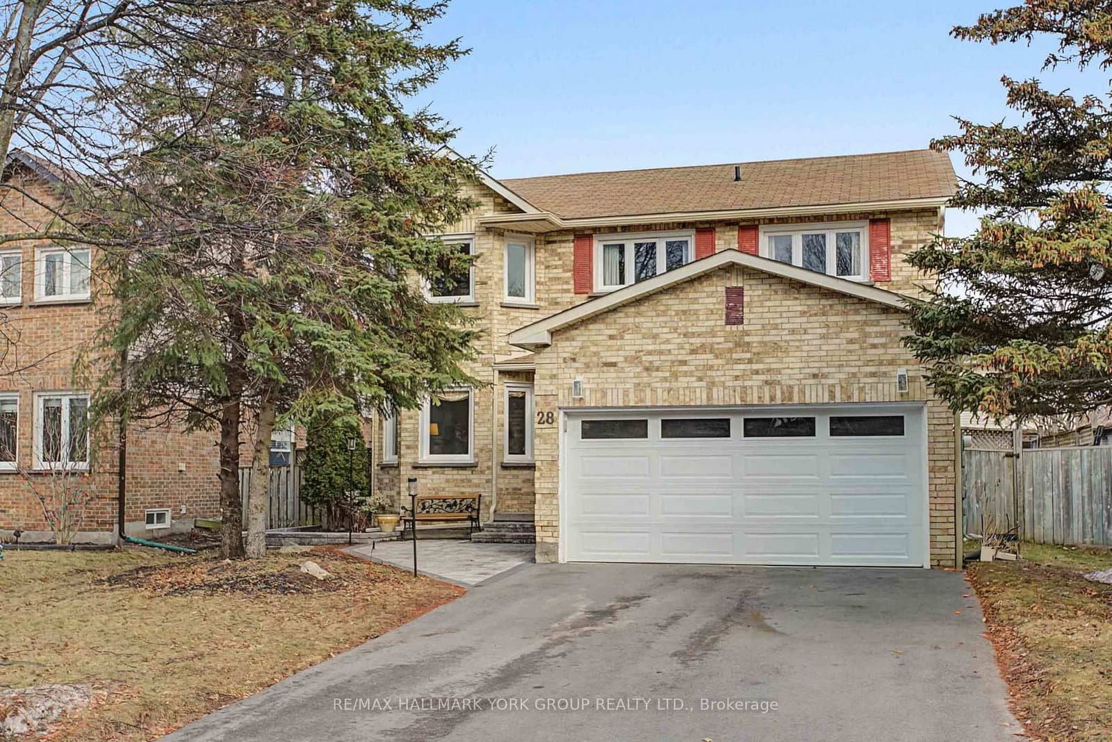 28 Hollingshead Drive, Aurora, ON