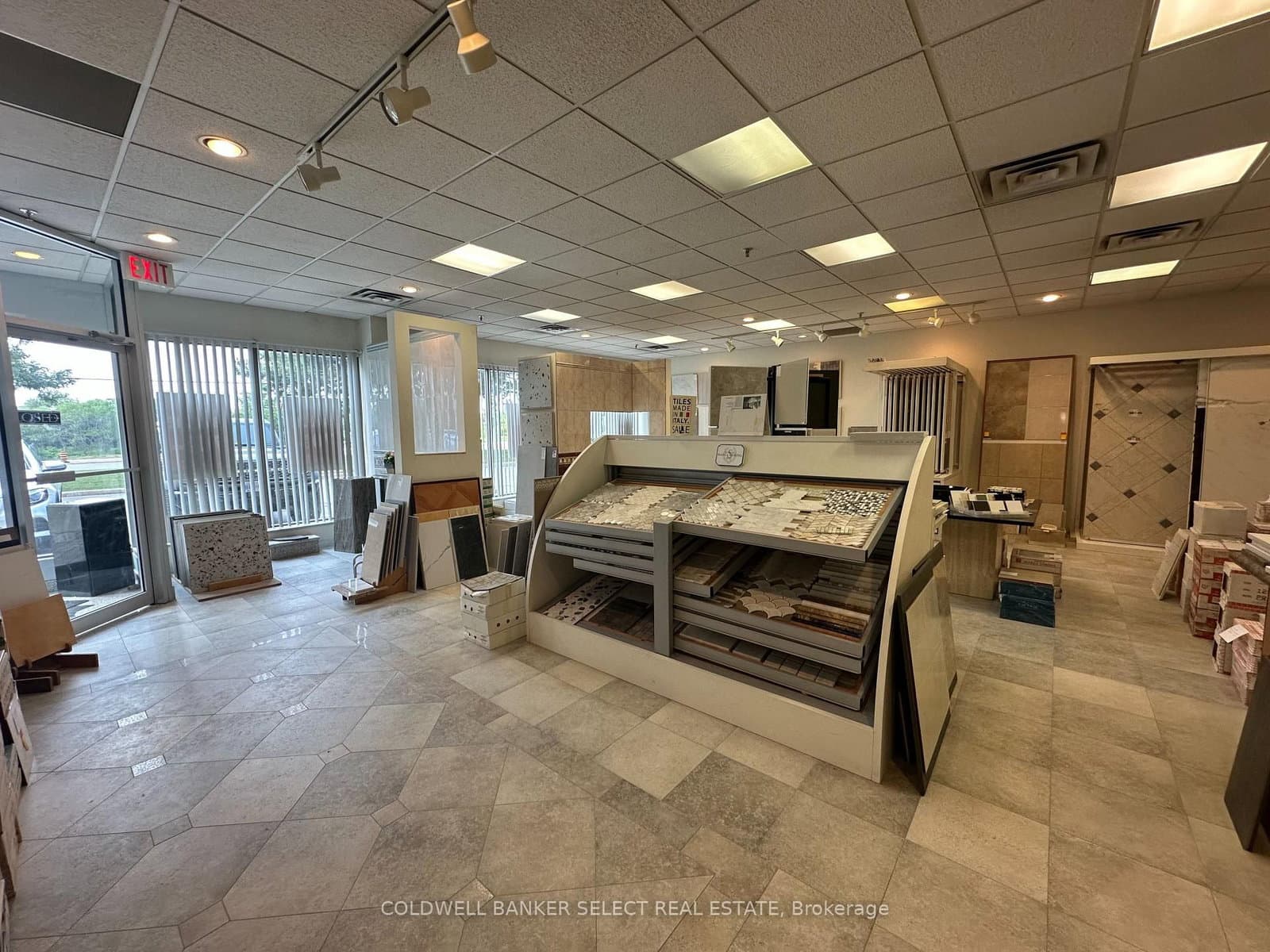 4, Main Floor - 8111 Jane Street, Vaughan, ON — photo 2