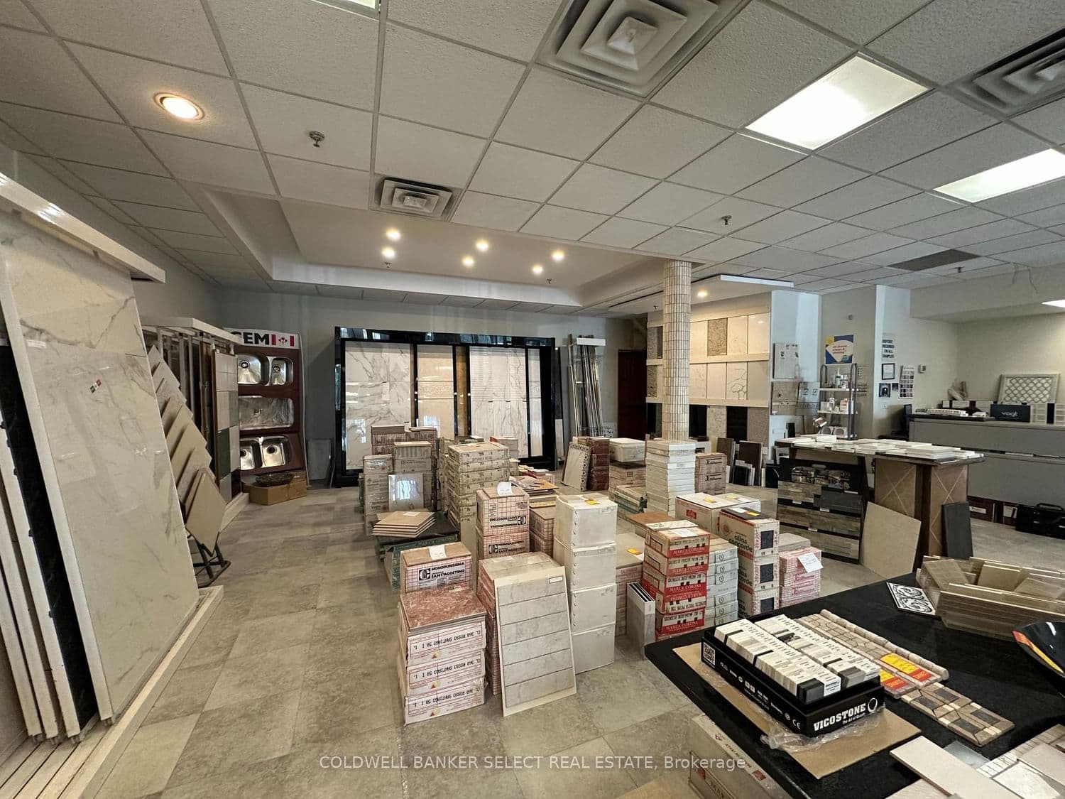 4, Main Floor - 8111 Jane Street, Vaughan, ON — photo 3