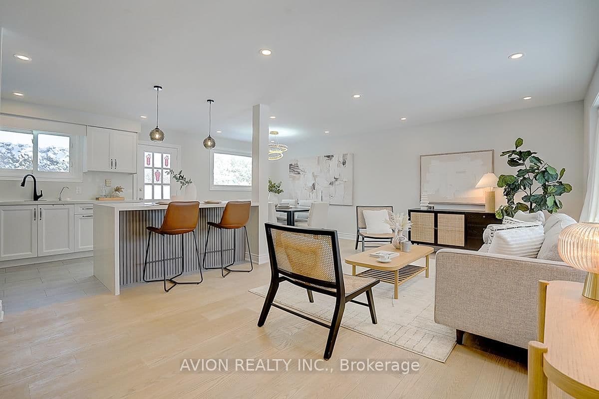 24 Drakefield Road, Markham, ON — photo 3