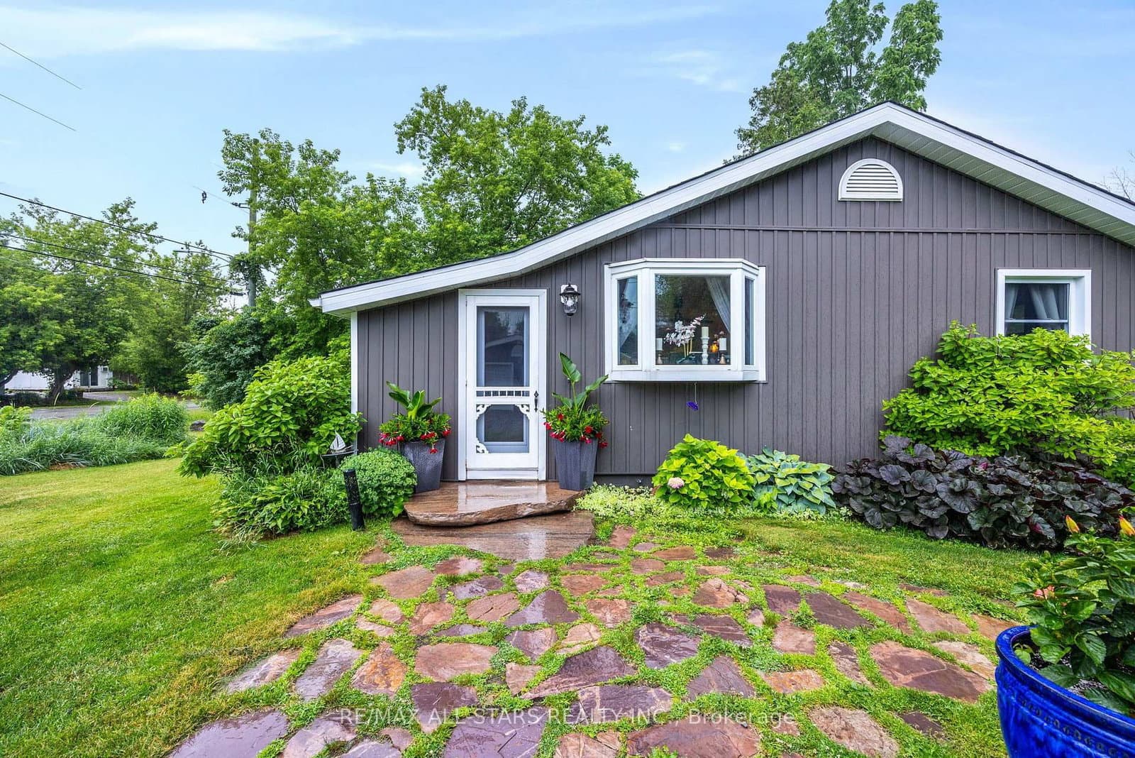 31 O'Dell Lane, Georgina, ON — photo 2