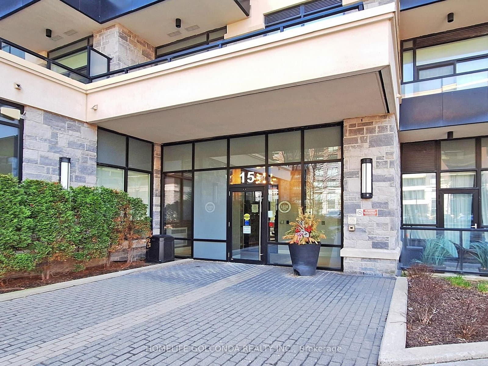 901 - 15 Water Walk Drive, Markham, ON — photo 3