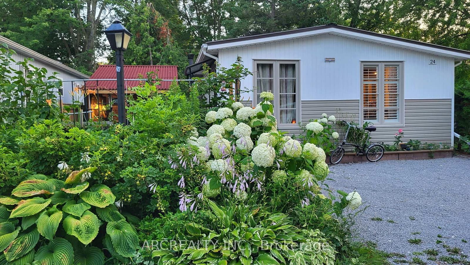 24 Chickadee Court, Georgina, ON — photo 2