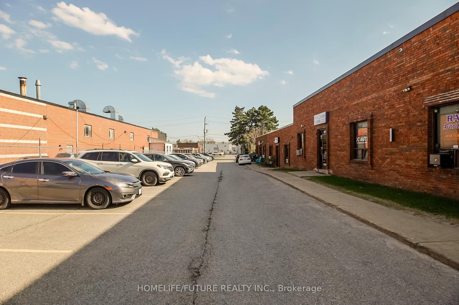 8 - 12 Heritage Road, Markham, ON — photo 2