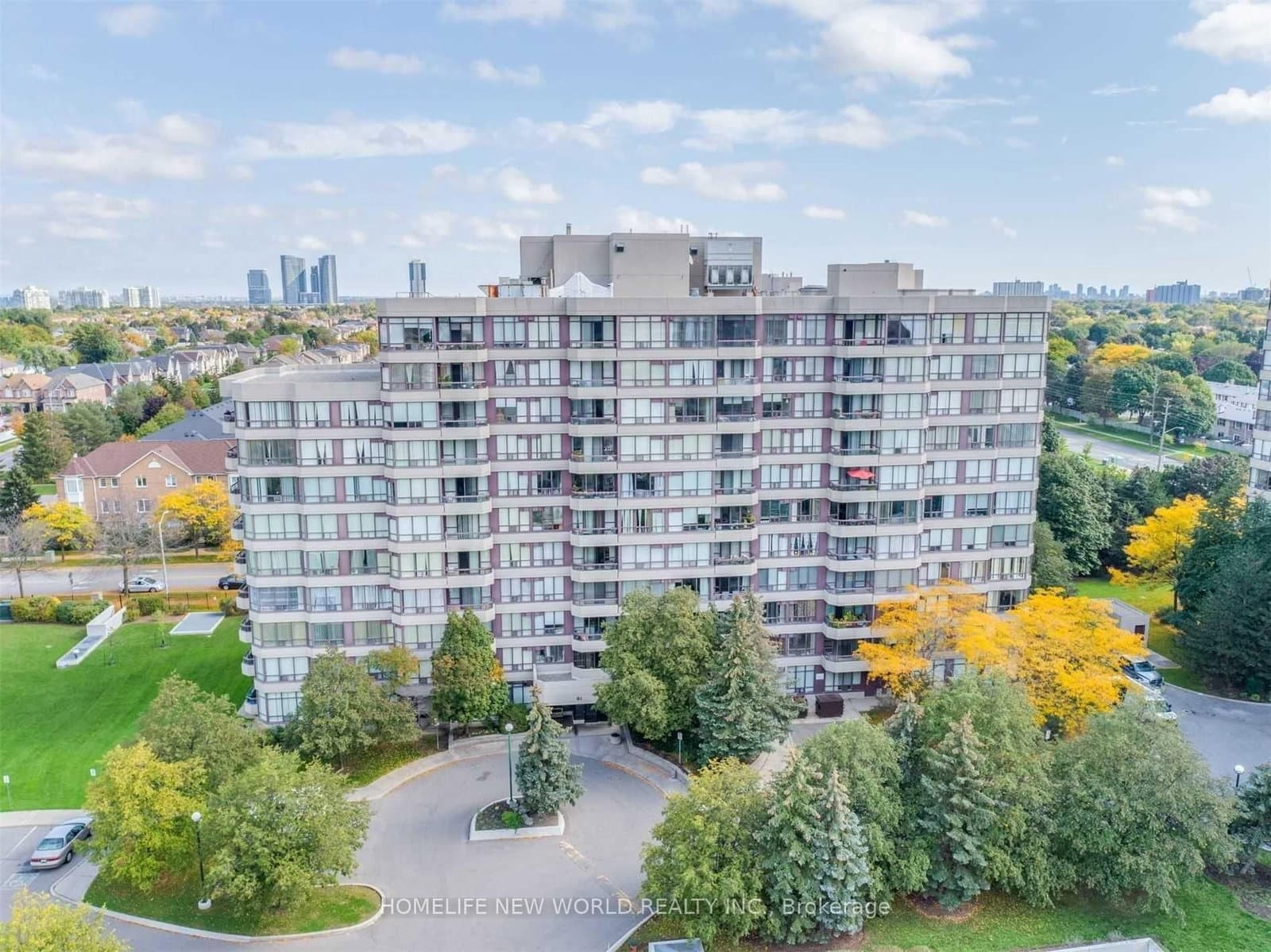 205 - 81 Townsgate Drive, Vaughan, ON