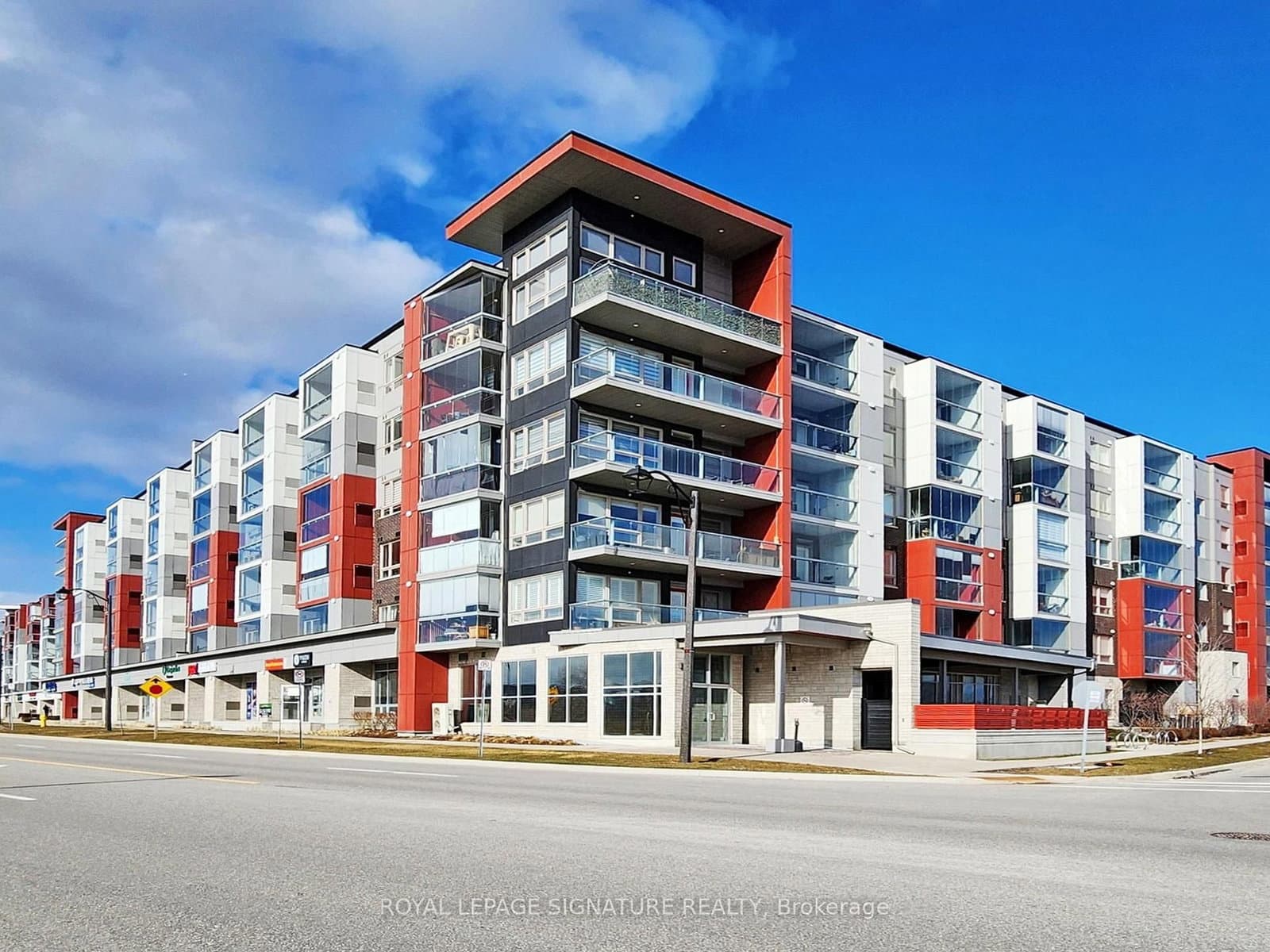 305 - 58 Adam Sellers Street, Markham, ON