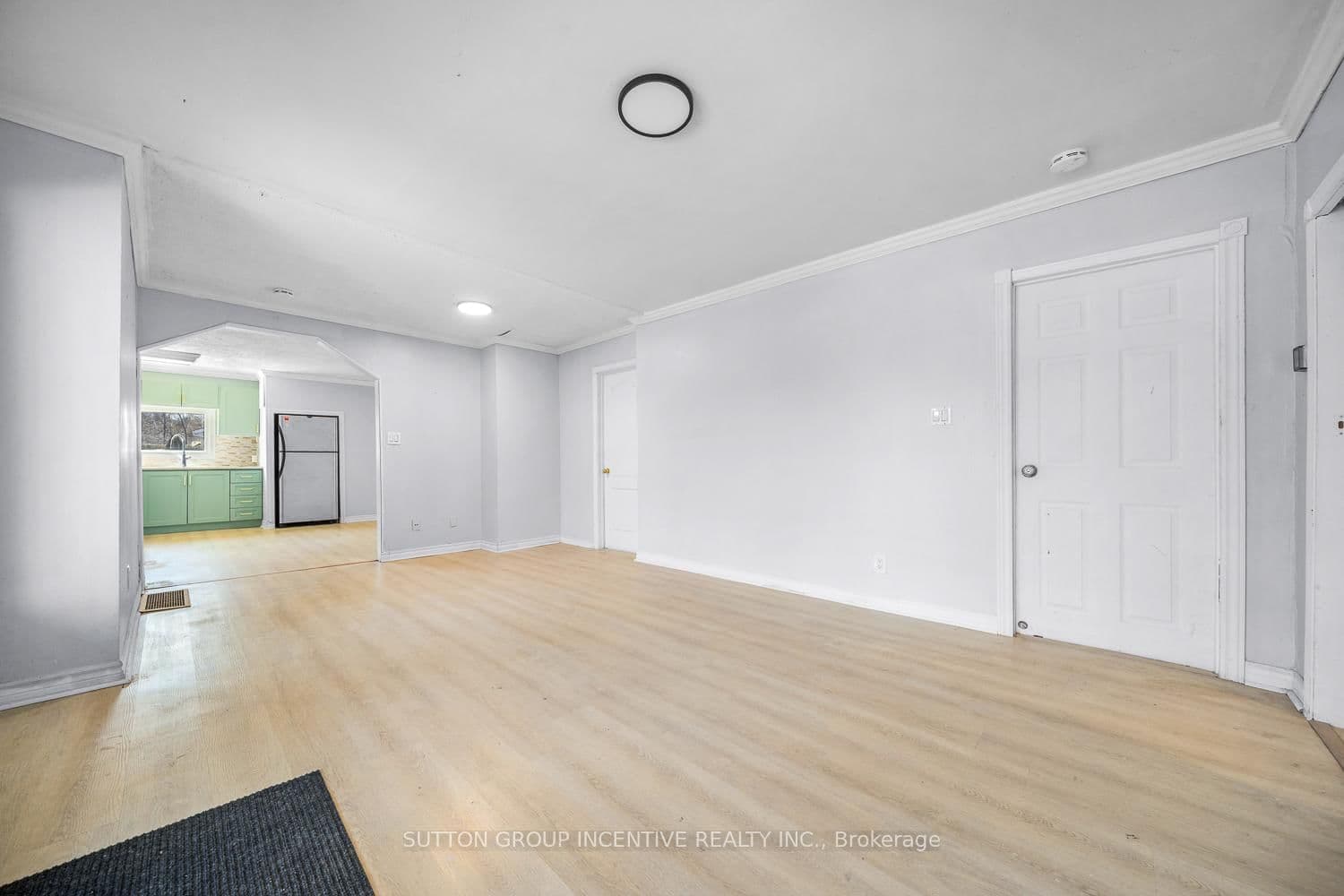 300 Metro Road, Georgina, ON — photo 3