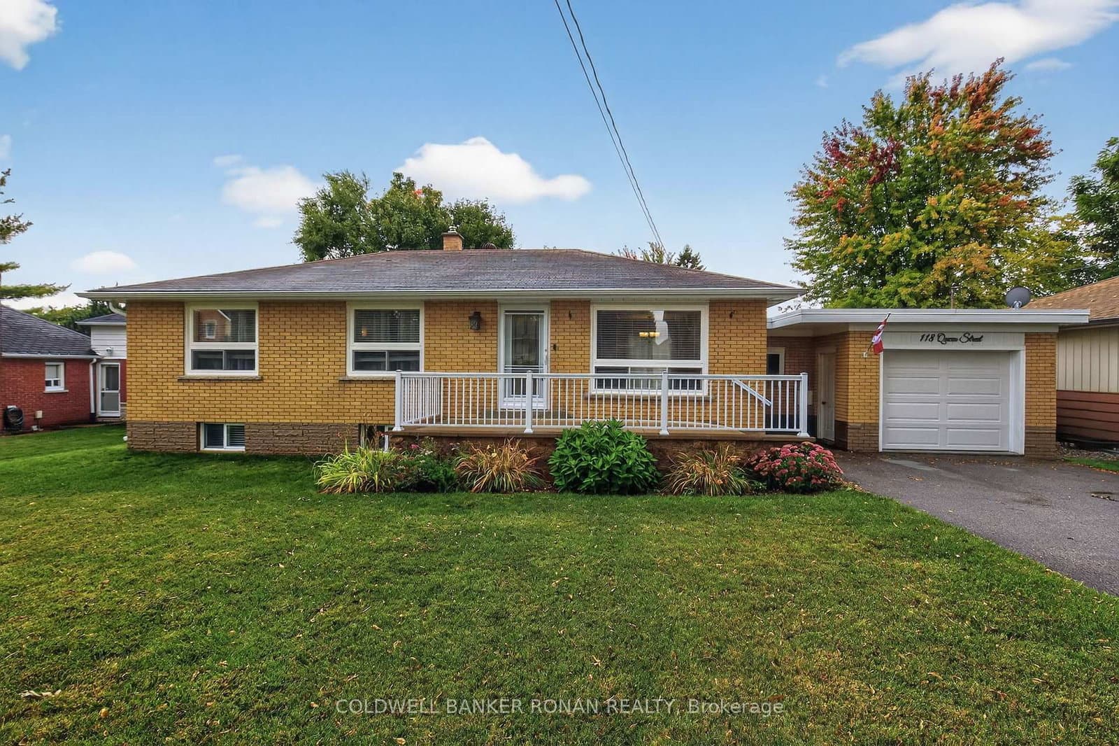 118 Queen Street, Bradford West Gwillimbury, ON — photo 2