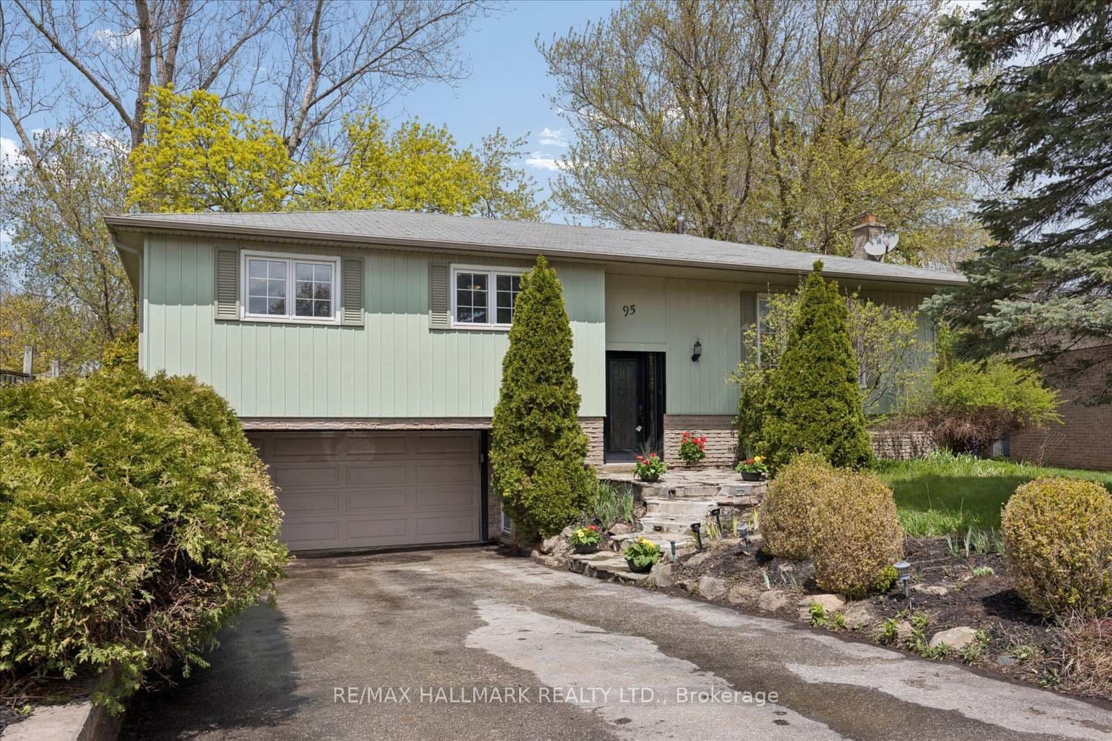 95 Booth Drive, Whitchurch-Stouffville, ON