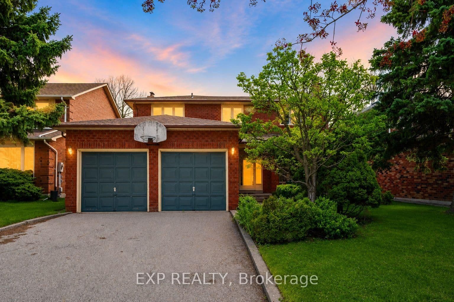 51 Sanderson Crescent, Richmond Hill, ON — photo 3