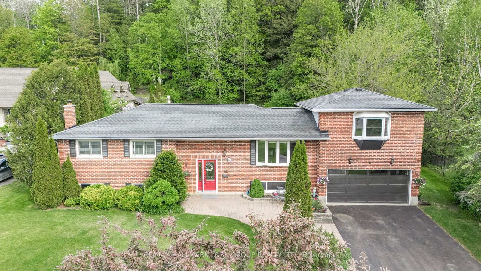 14 Anchor Court, East Gwillimbury, ON — photo 2