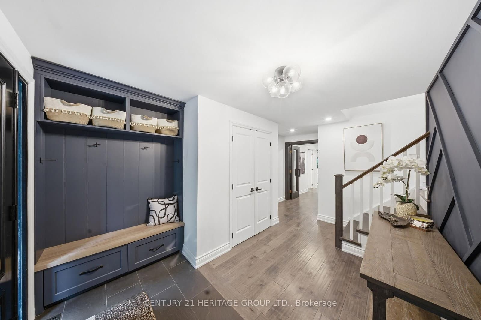 7 Cedar Crescent, Aurora, ON — photo 3