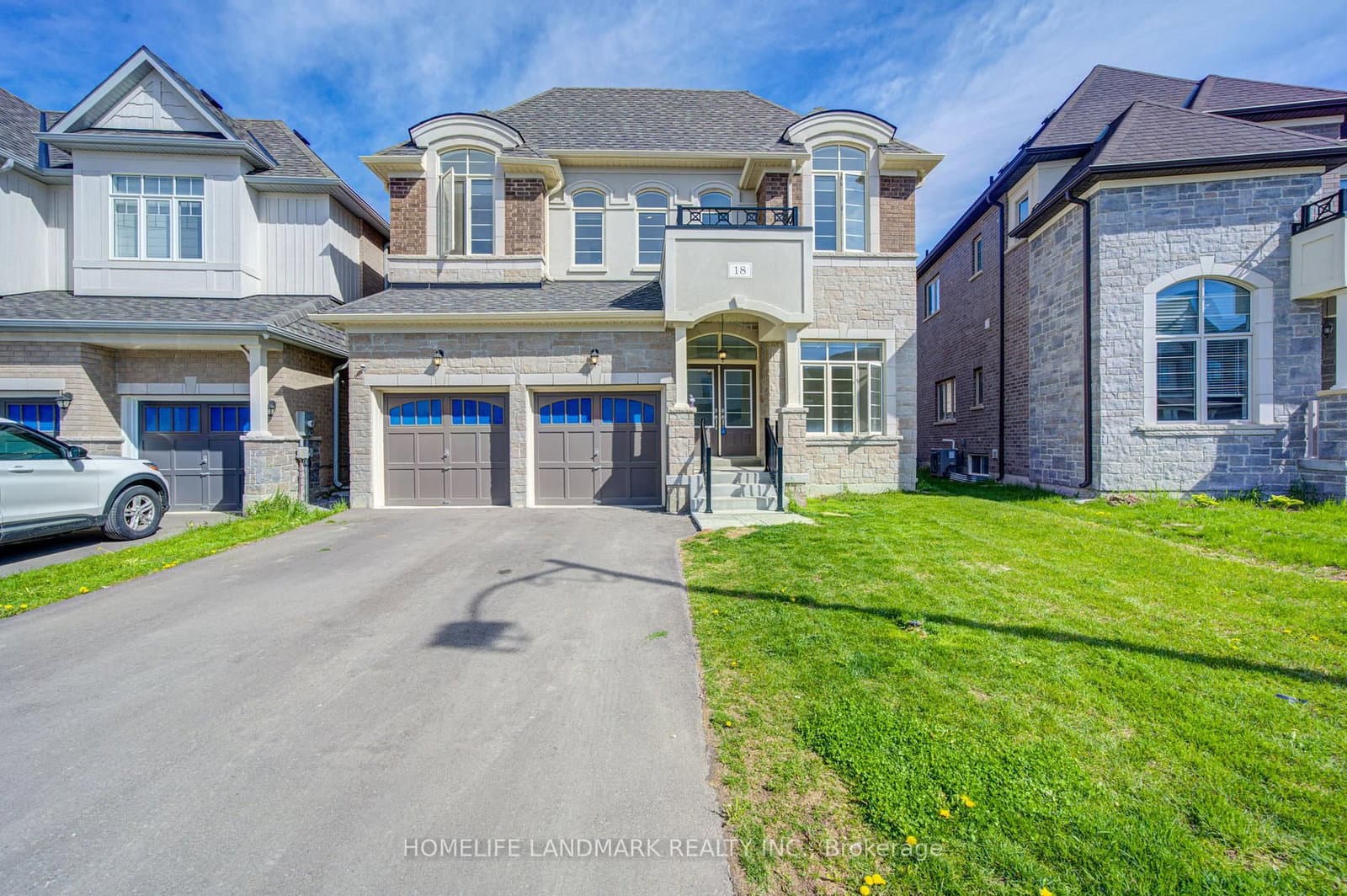 18 Kenneth Ross Crescent, East Gwillimbury, ON — photo 3