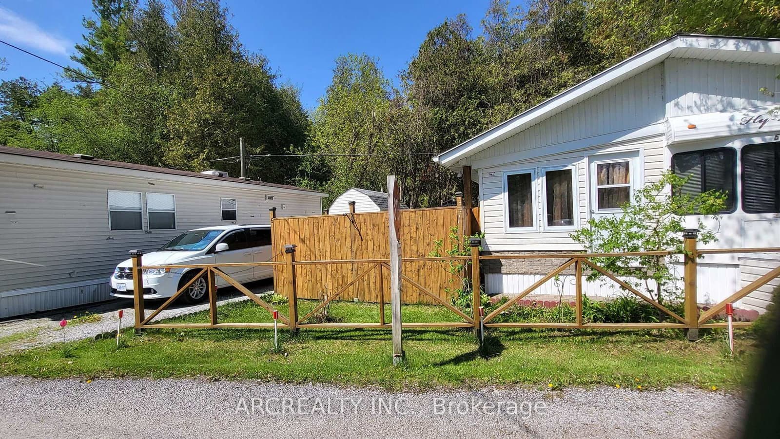 5 Horseshoe Circuit, Georgina, ON — photo 2