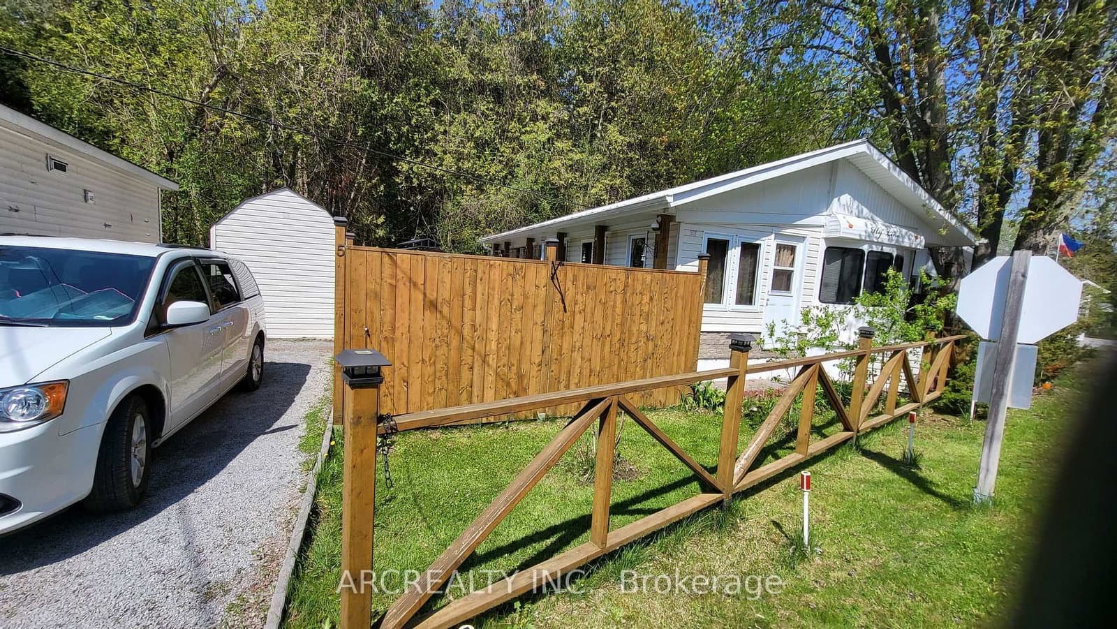 5 Horseshoe Circuit, Georgina, ON — photo 3