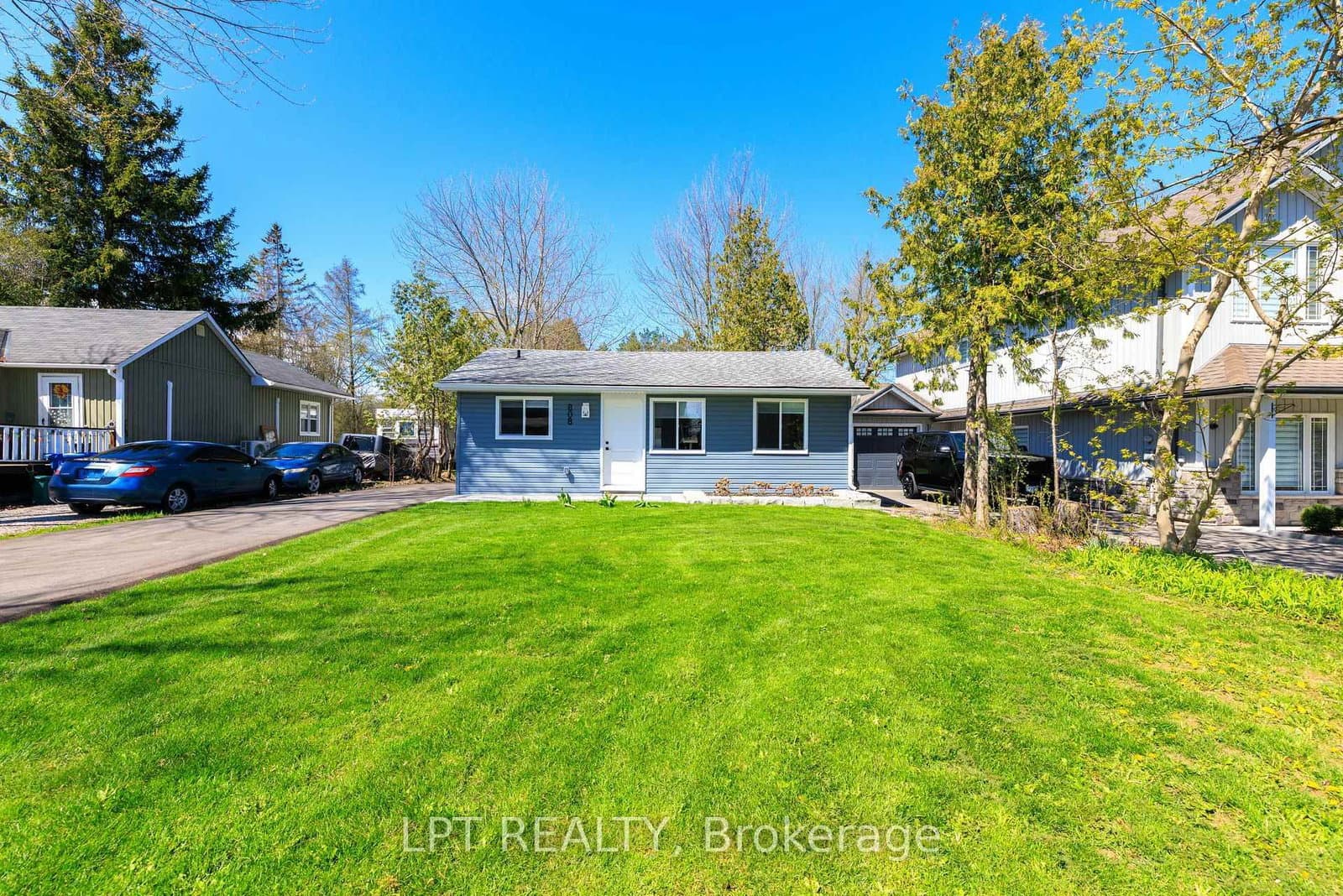 808 Montsell Avenue, Georgina, ON — photo 3