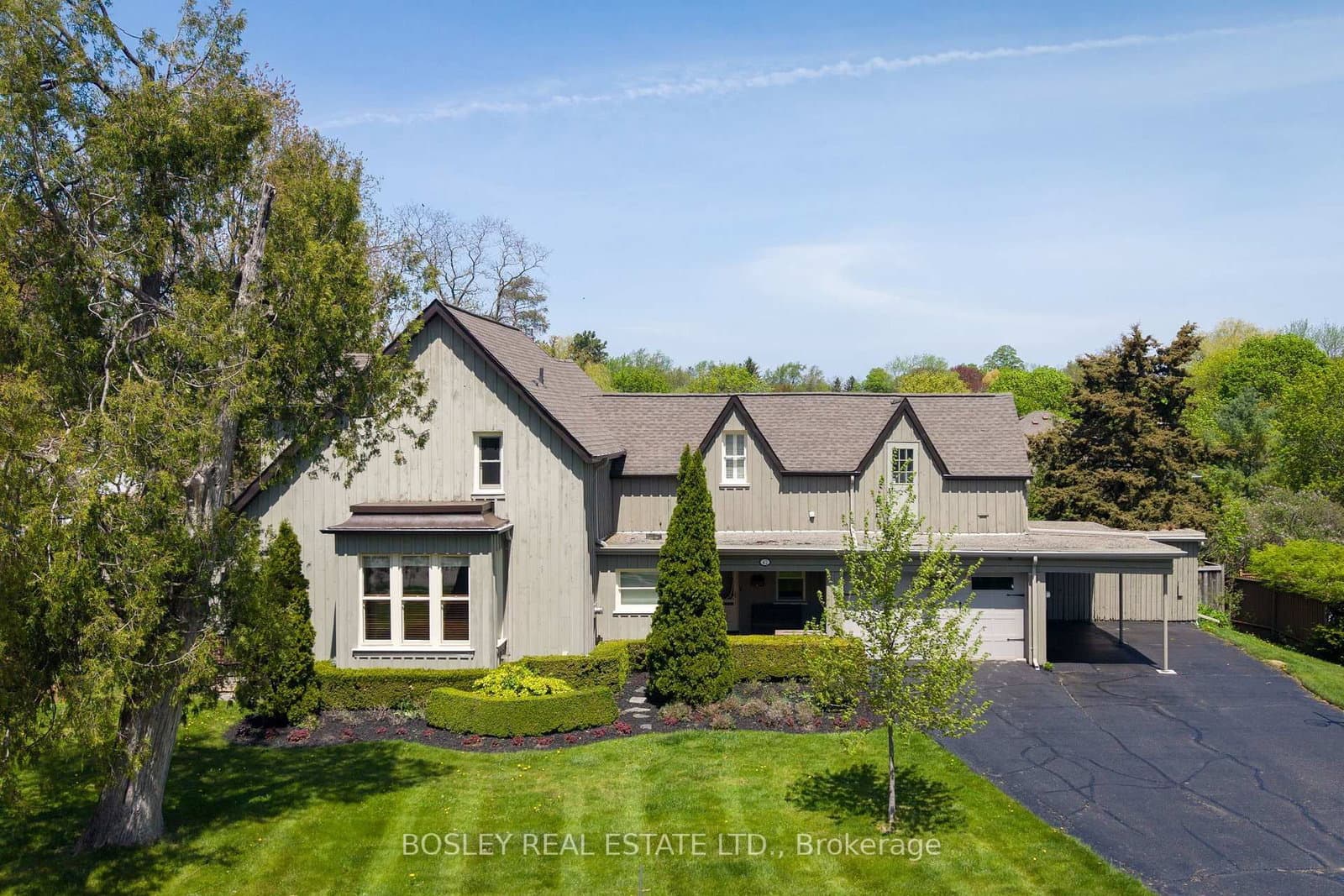 42 Royal Road, Aurora, ON