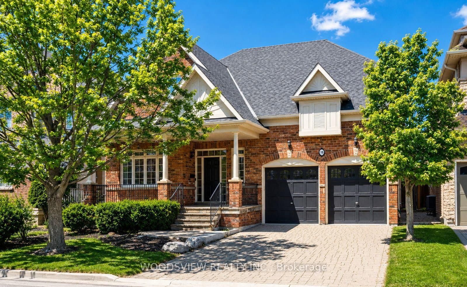 19 Weslock Crescent, Aurora, ON