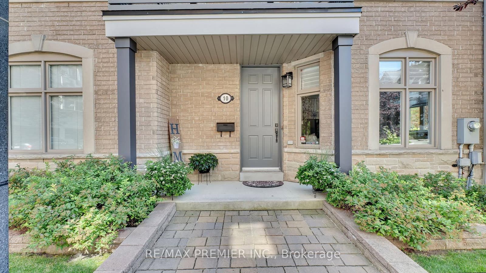 10 Henry Peters Lane, Vaughan, ON — photo 2
