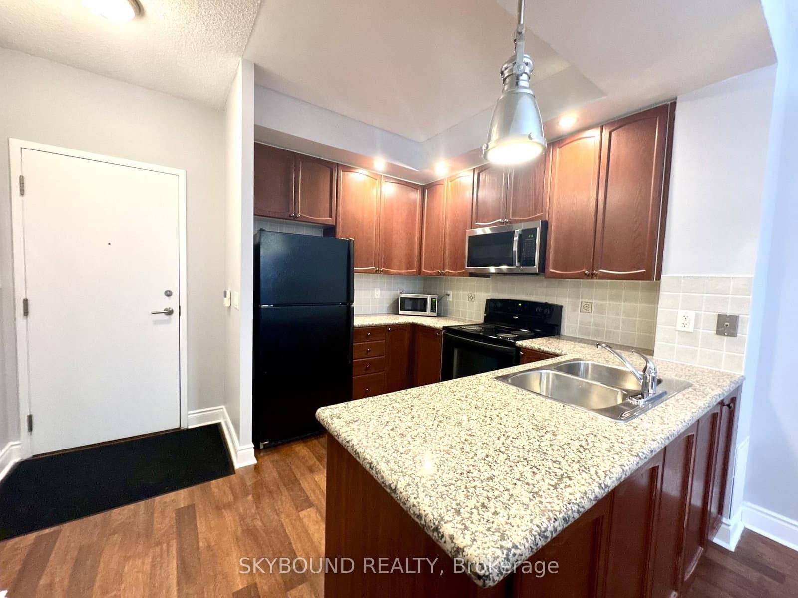 131 - 33 Cox Boulevard, Markham, ON — photo 2