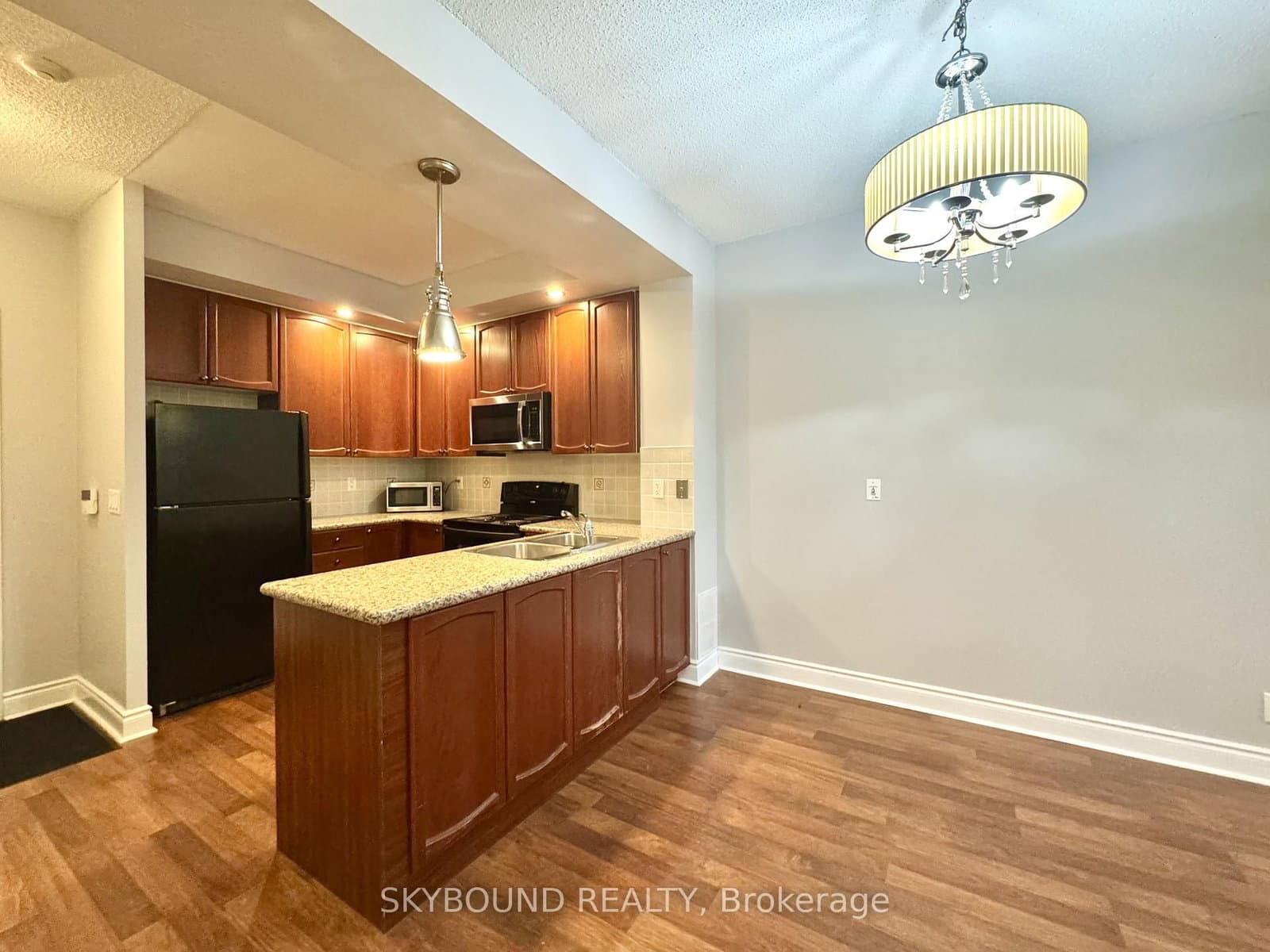 131 - 33 Cox Boulevard, Markham, ON — photo 3
