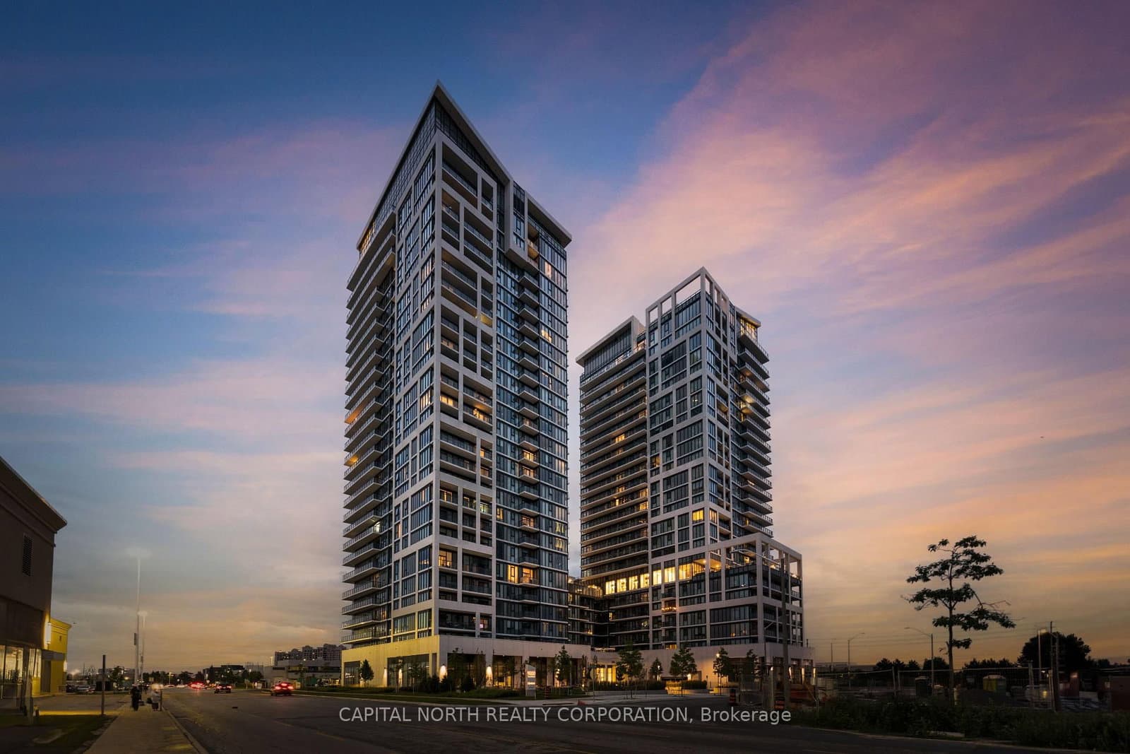2002 - 9000 Jane Street, Vaughan, ON