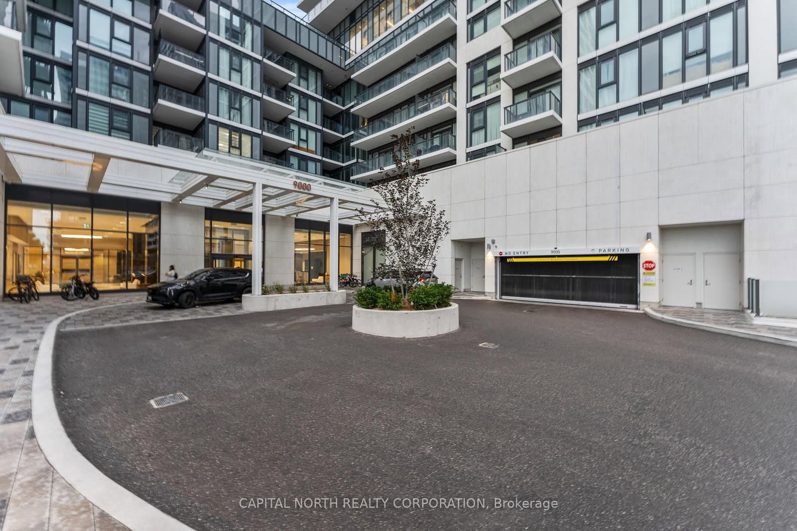 2002 - 9000 Jane Street, Vaughan, ON — photo 3