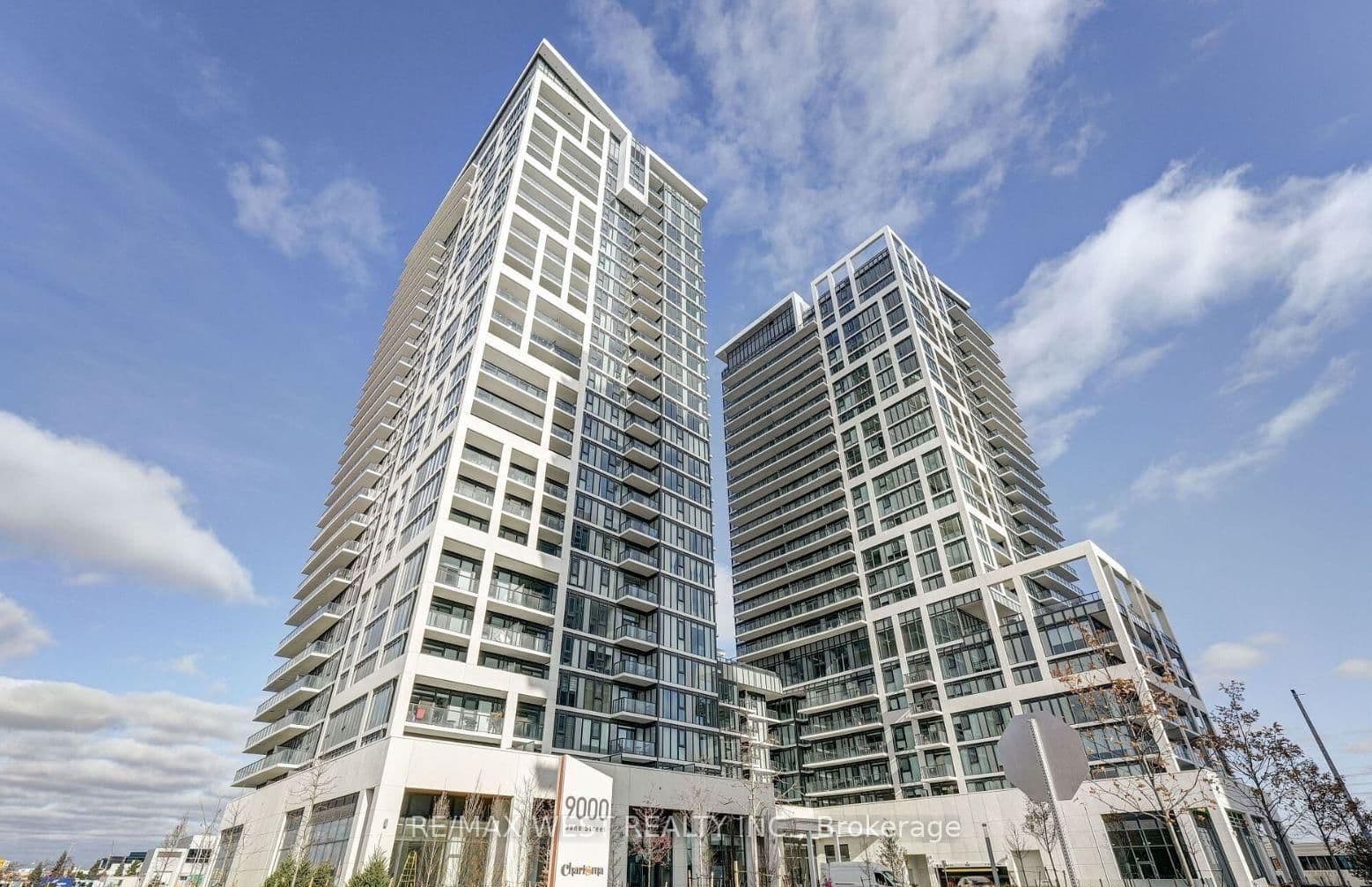 2521 - 9000 Jane Street, Vaughan, ON