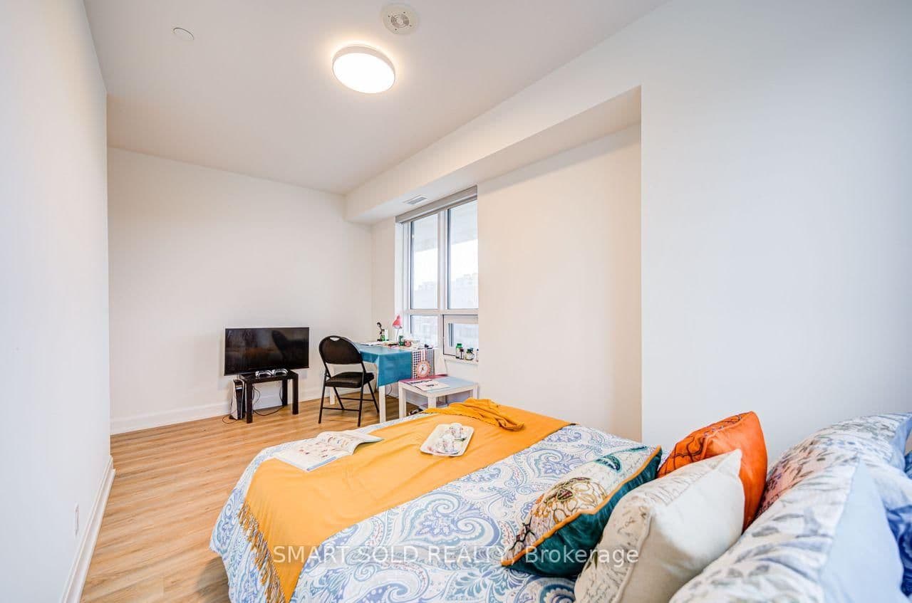 B 208 - 38 Gandhi Lane, Markham, ON — photo 2
