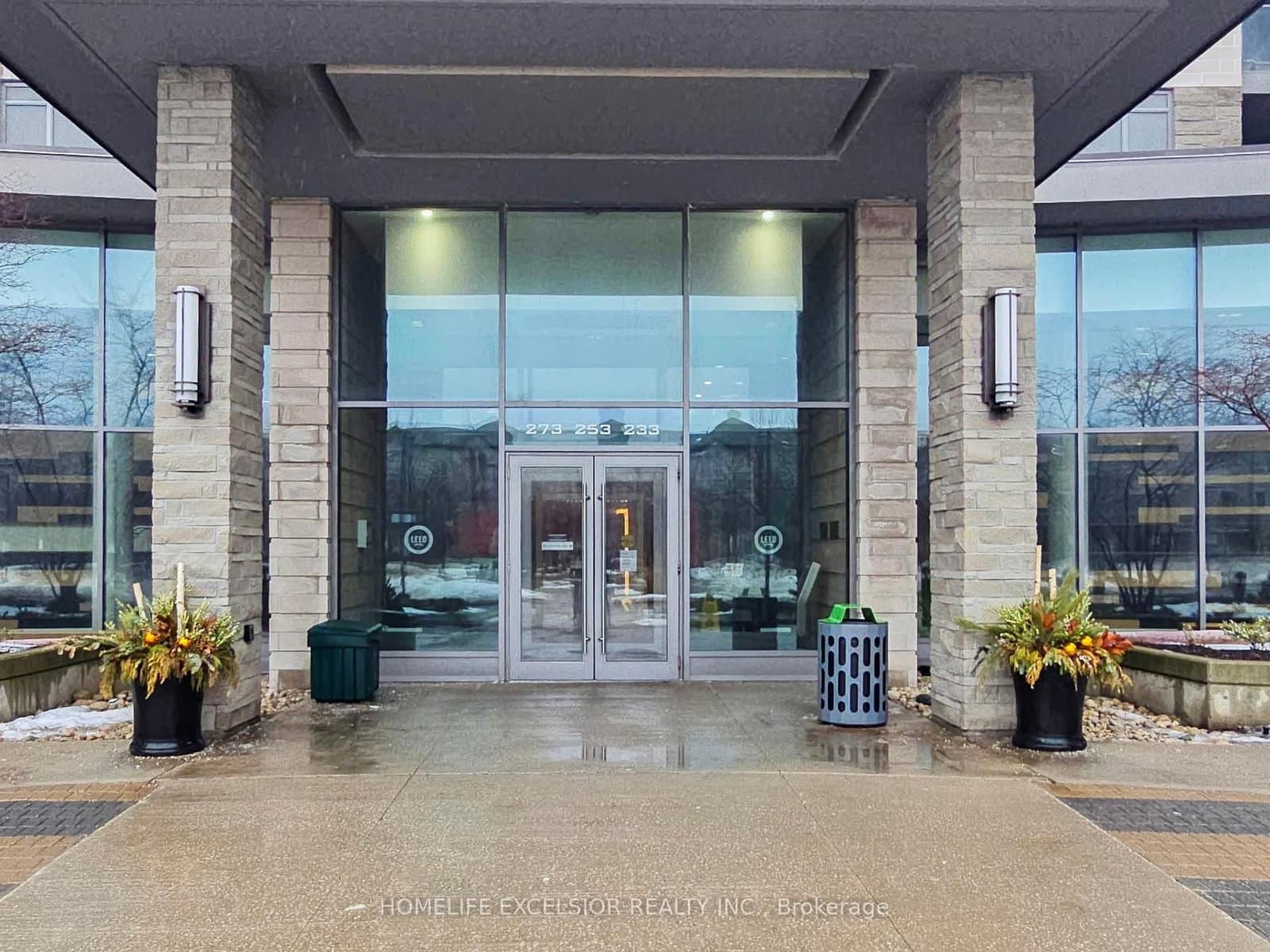 1018 - 273 South Park Road, Markham, ON — photo 2